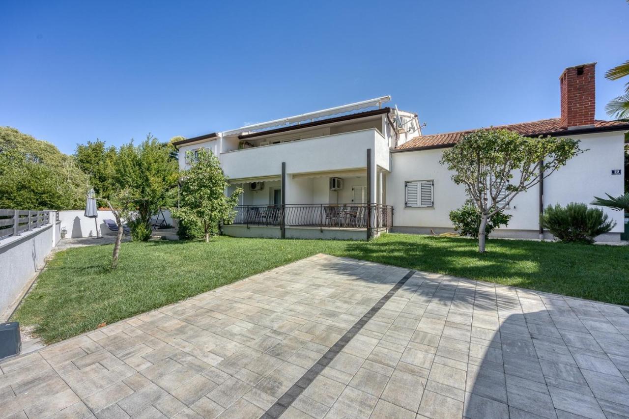 Apartments Claudio Πόρετς Εξωτερικό φωτογραφία