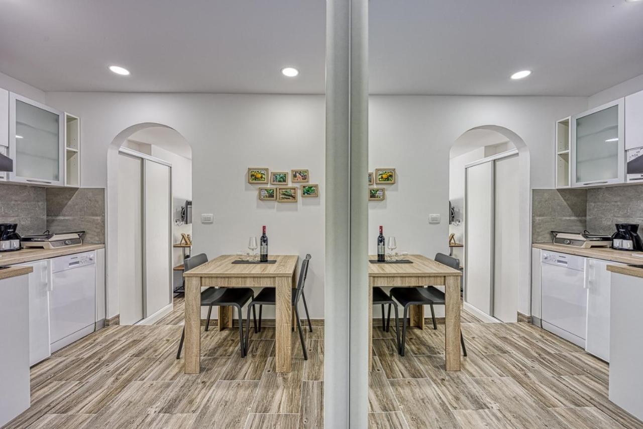Apartments Claudio Πόρετς Εξωτερικό φωτογραφία