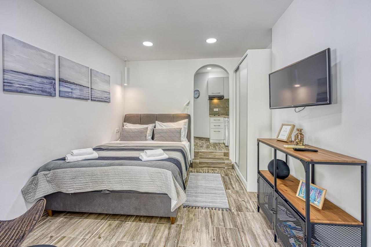 Apartments Claudio Πόρετς Εξωτερικό φωτογραφία