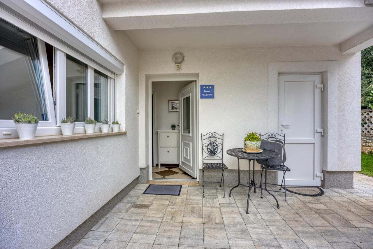 Apartments Claudio Πόρετς Εξωτερικό φωτογραφία