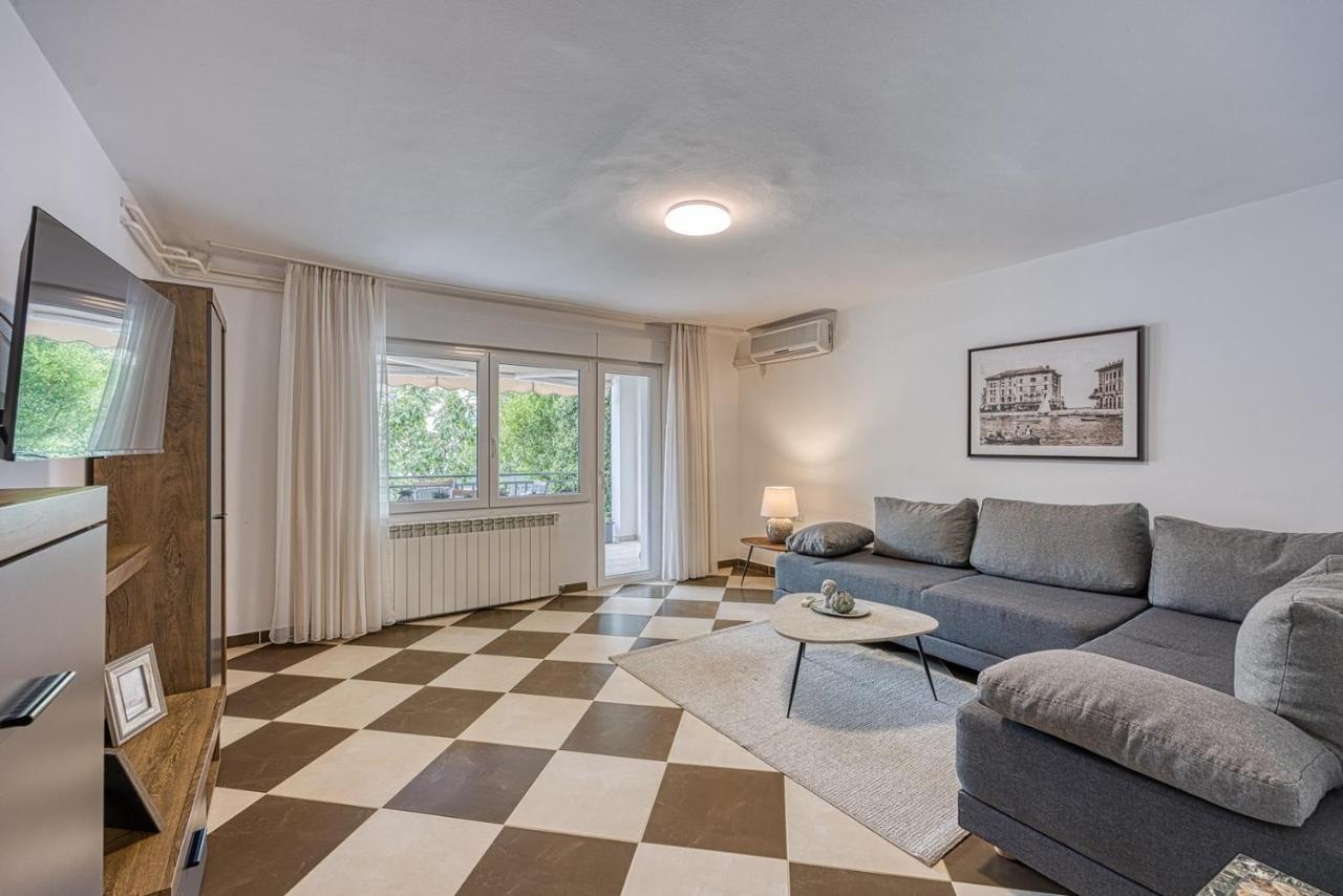 Apartments Claudio Πόρετς Εξωτερικό φωτογραφία