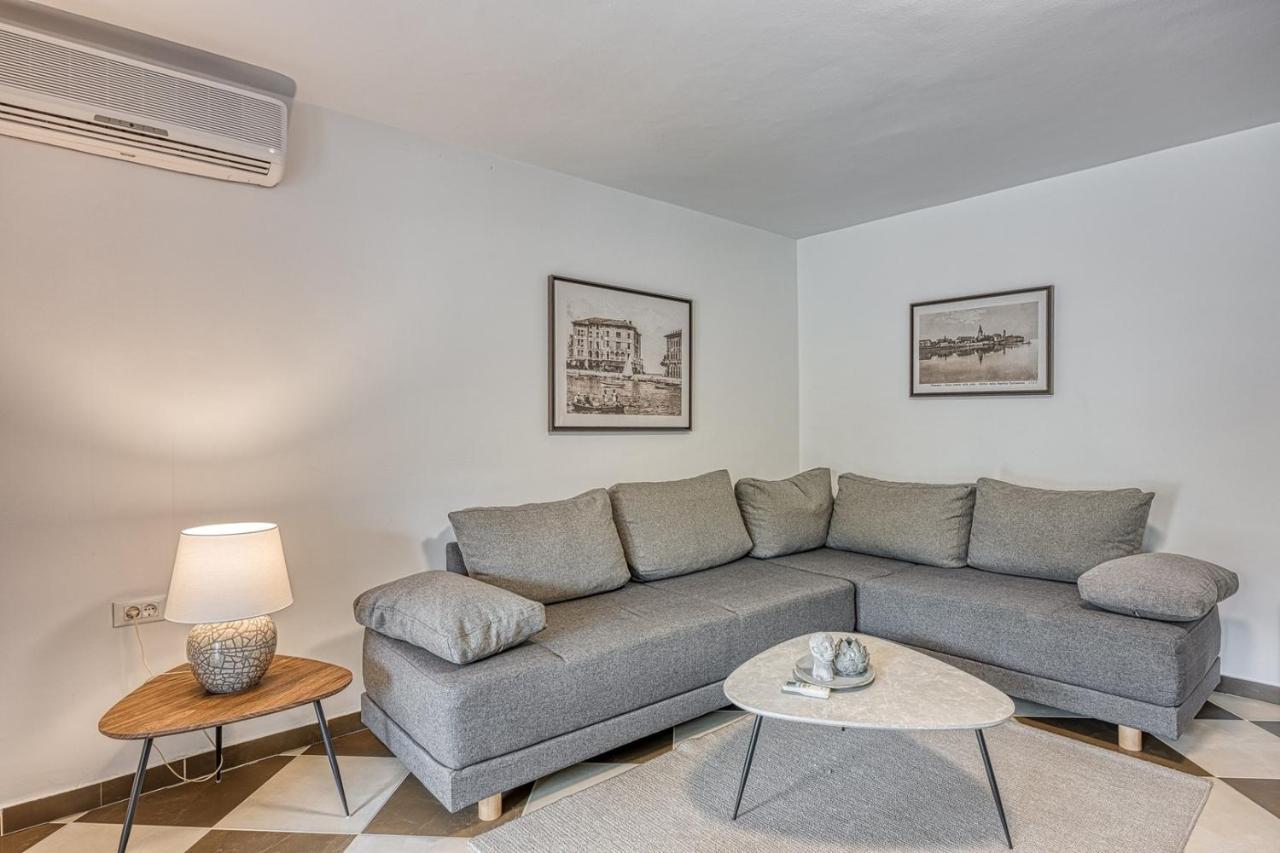 Apartments Claudio Πόρετς Εξωτερικό φωτογραφία